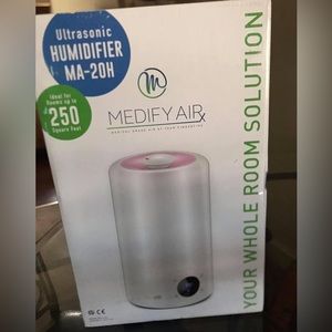 Humidifier and diffuser brand new